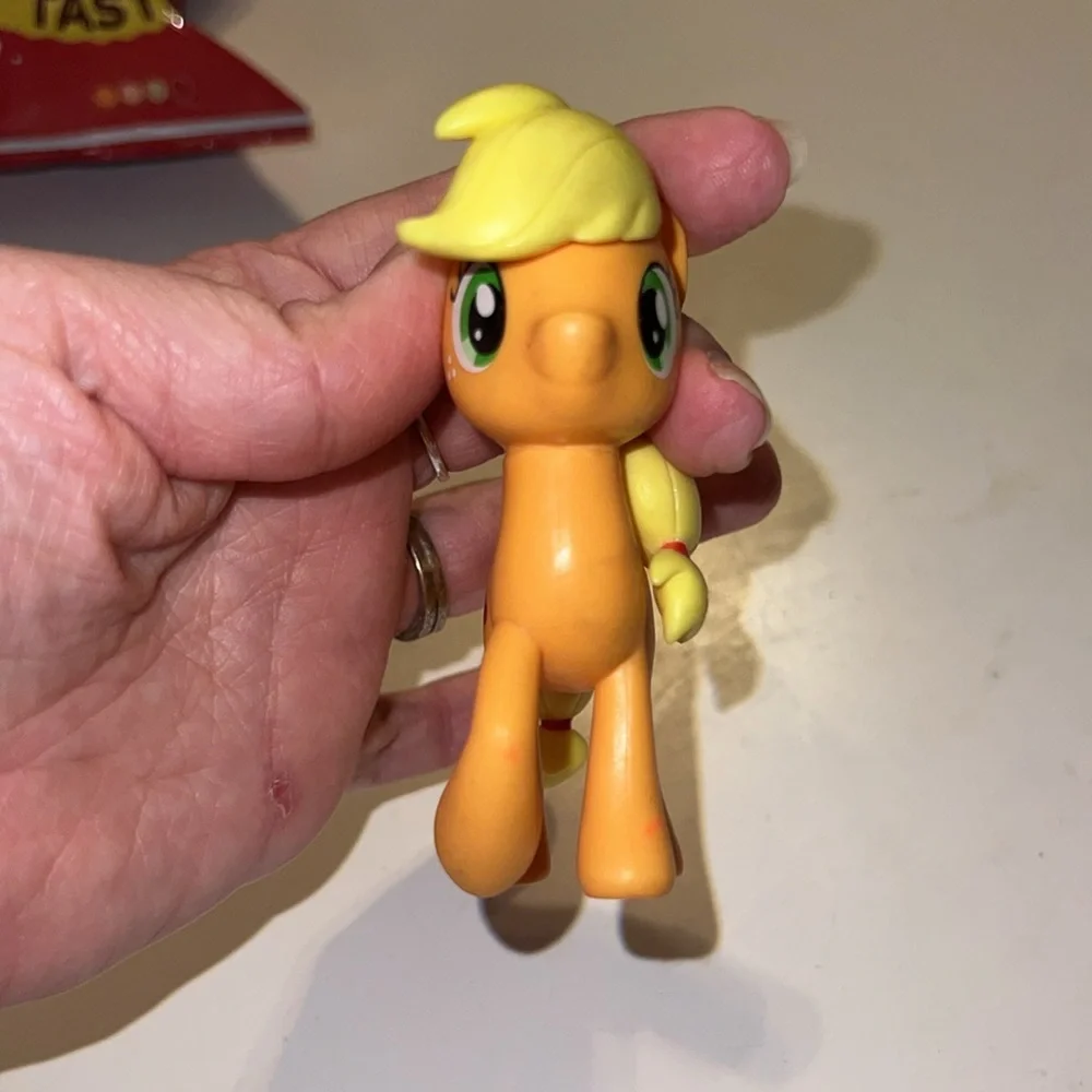 Applejack My Little Pony figure